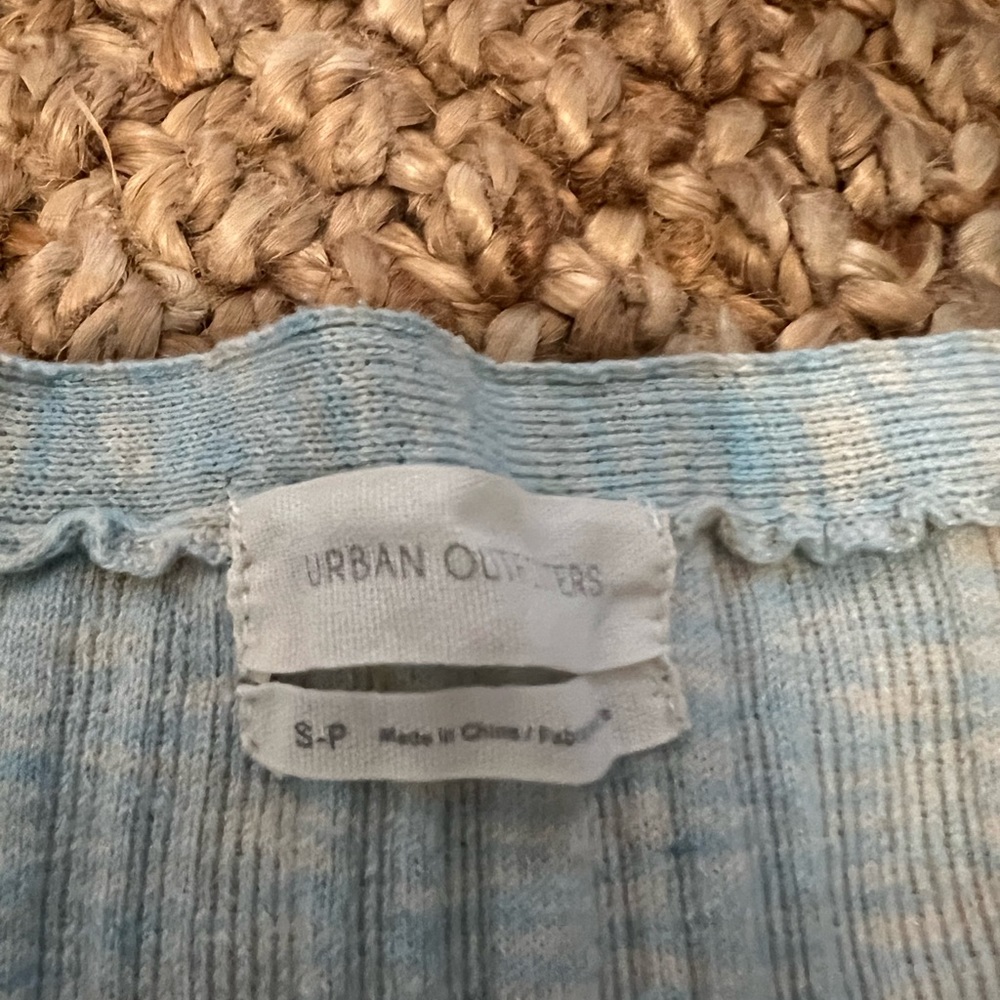 Urban Outfitters Blue cream swirl button up long sleeve crop top Small stretchy - Picture 2 of 4